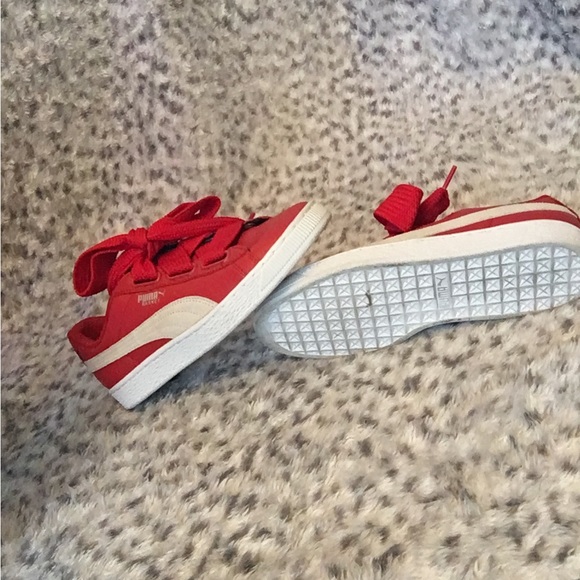 Red Puma Basket shoes - Picture 2 of 2